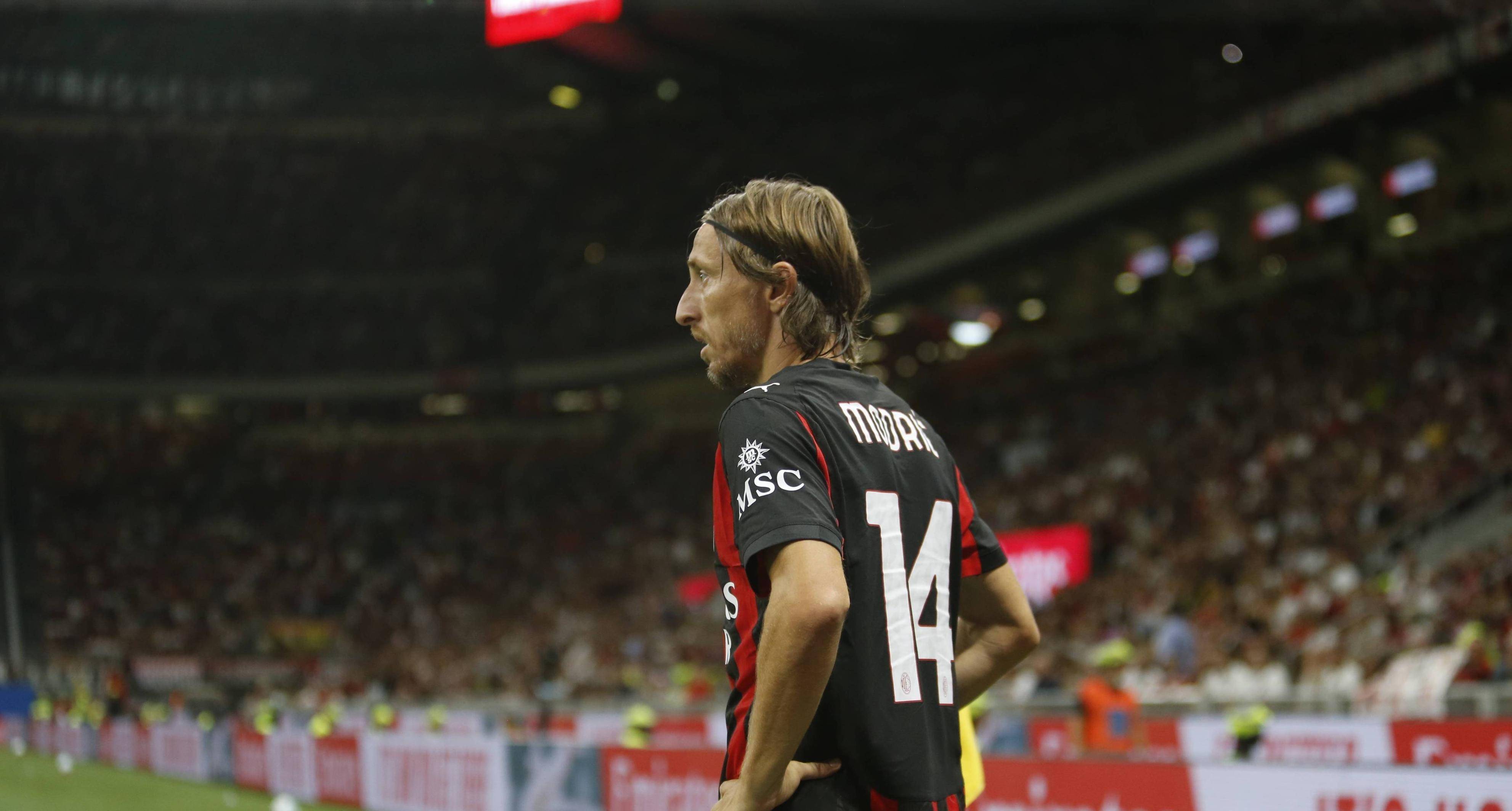 马德里竞技迎德甲关键赛；赛后外线爆发；信心回归；球探报告显示潜力的简单介绍