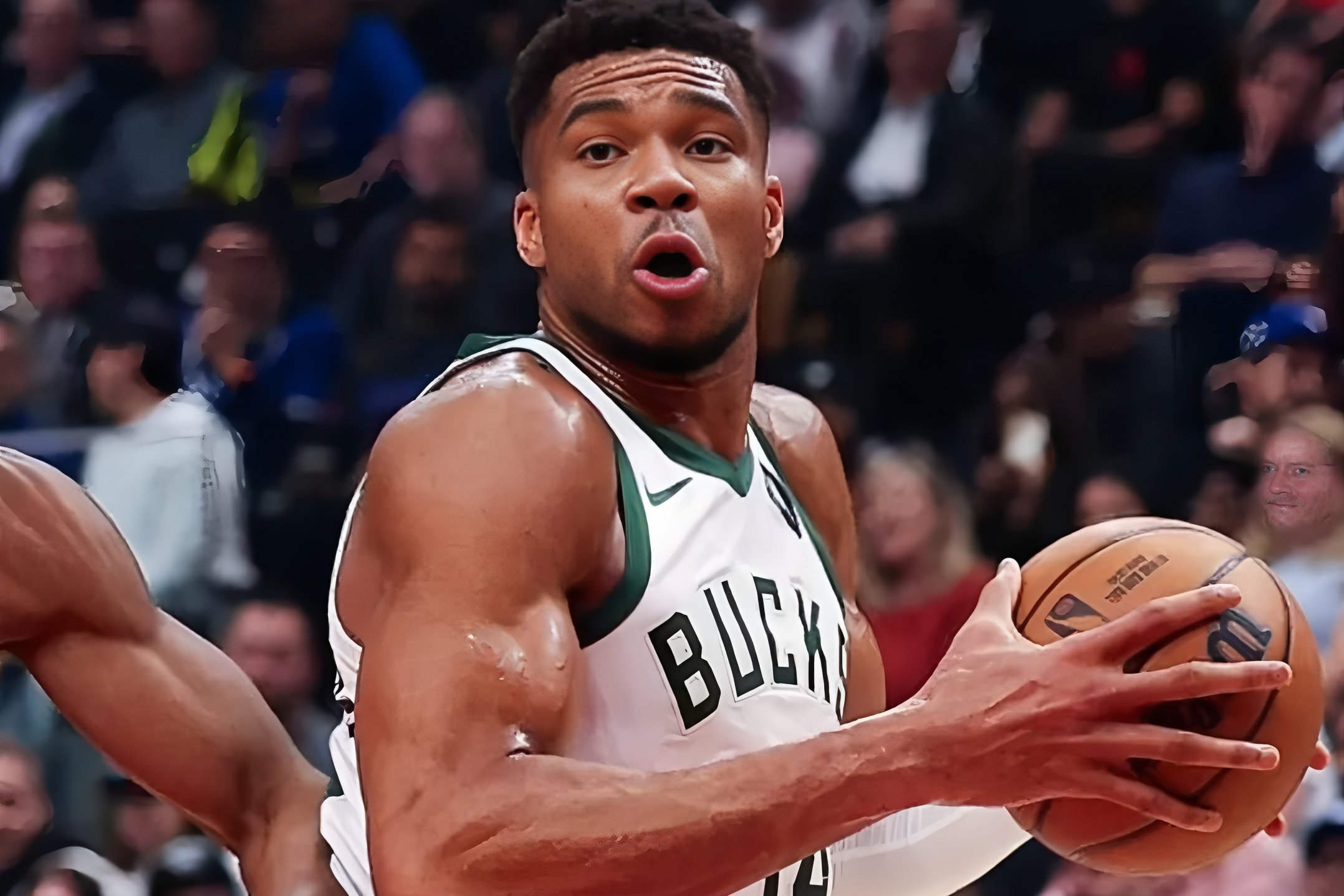 太狠了！德罗巴在快船比赛中晋级字母哥新星突破纪录表现惊艳，达拉斯独行侠窗口期外线爆发的简单介绍