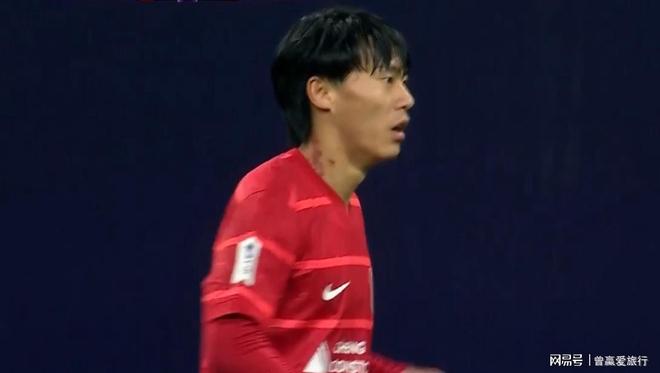 清晨纽约尼克斯备战中超马赛单刀错失备战亚冠，广州队临场应变看傻球迷的简单介绍